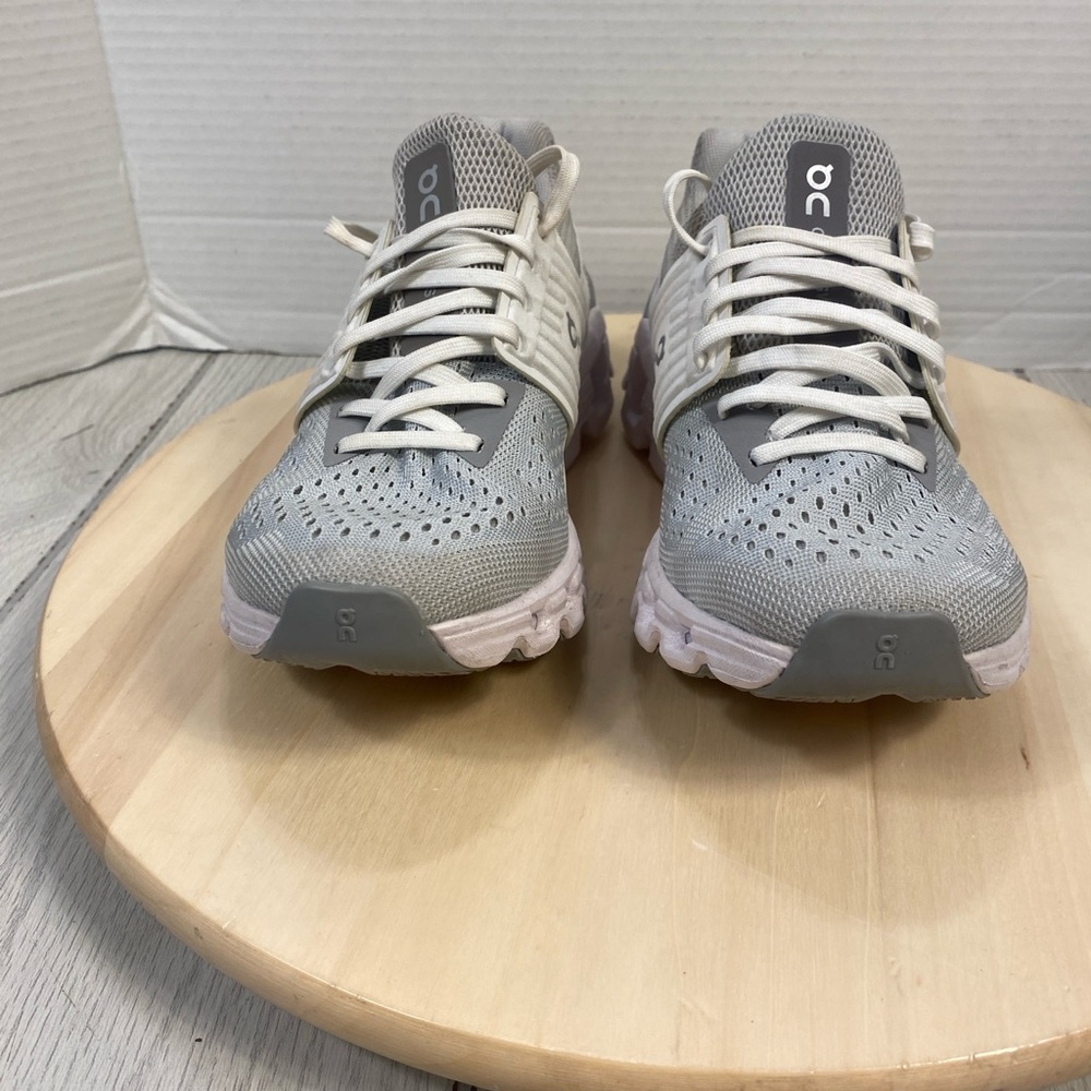 On Running Women's Athletic Shoes in Gray and Cream - Picture 3 of 9